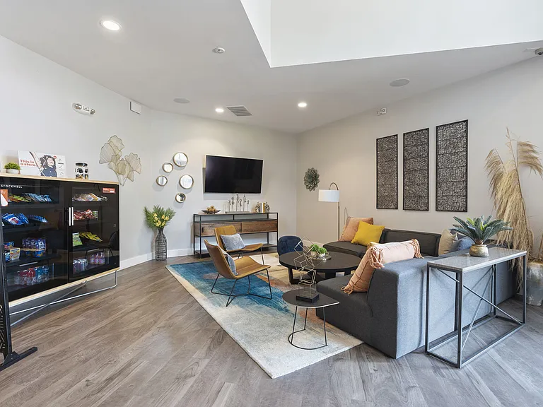 Reserve at Walnut Creek — Photo 37