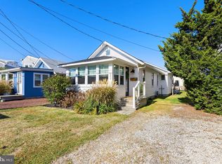 253 W 21st St, Ship Bottom, NJ 08008