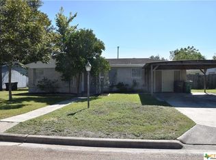 107 Lariat Ln, Victoria, TX 77901