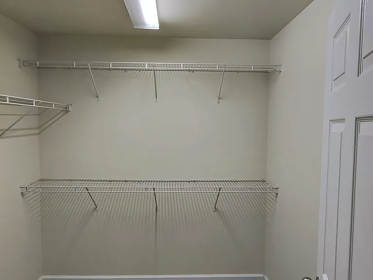 1380 Hertiage Pointe #201 — Photo 2
