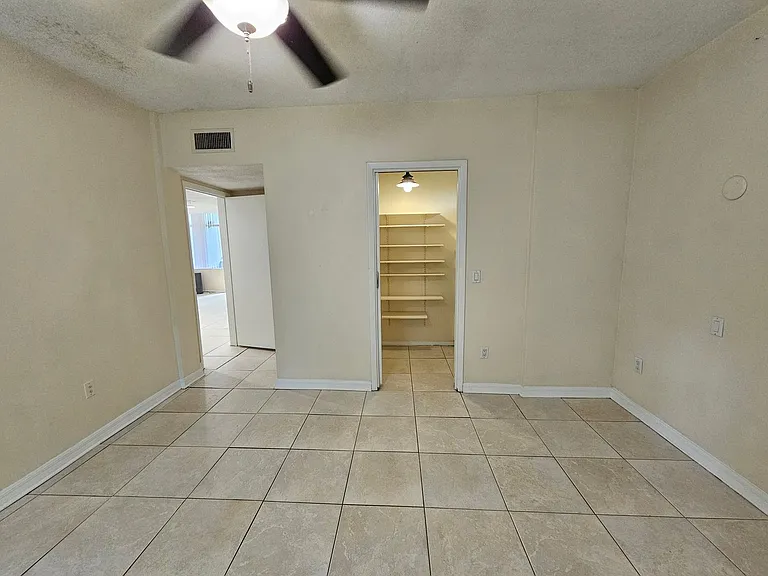 2818 SW 2nd Ave — Photo 68