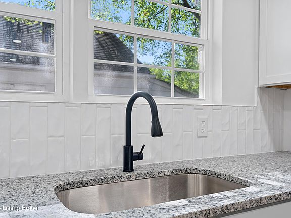 4th image of 551 Denmark St