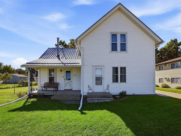 2923 5th Ave, Marion, IA 52302