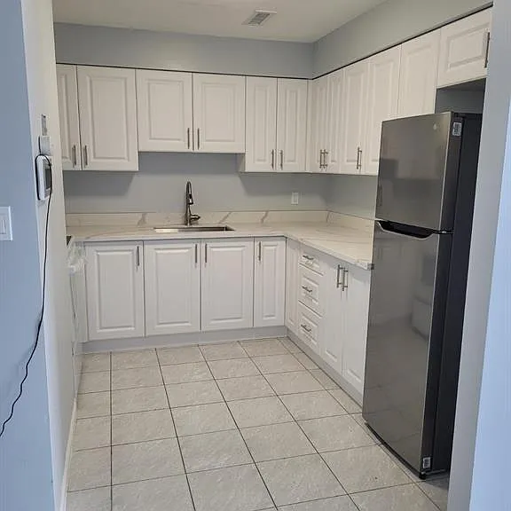 3875 Tecumseh Rd E #1 — Photo 4