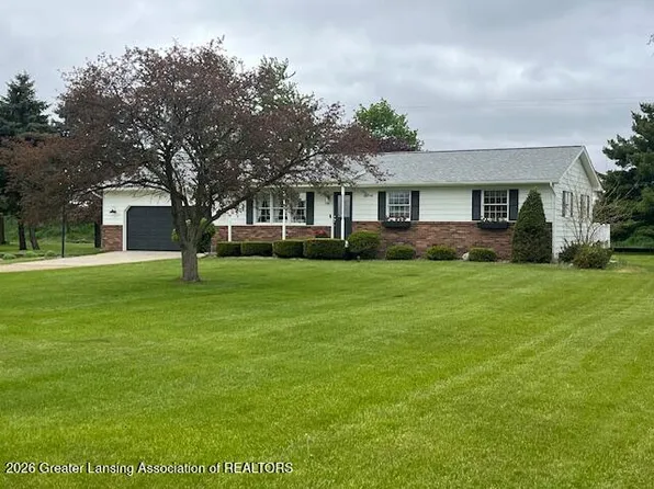 3303 N Krepps Rd, Saint Johns, MI 48879