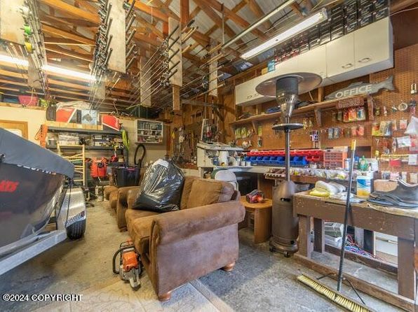1105 Angler Dr, Kenai, AK 99611