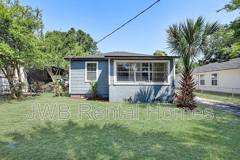 1st image of 1043 W 31st St