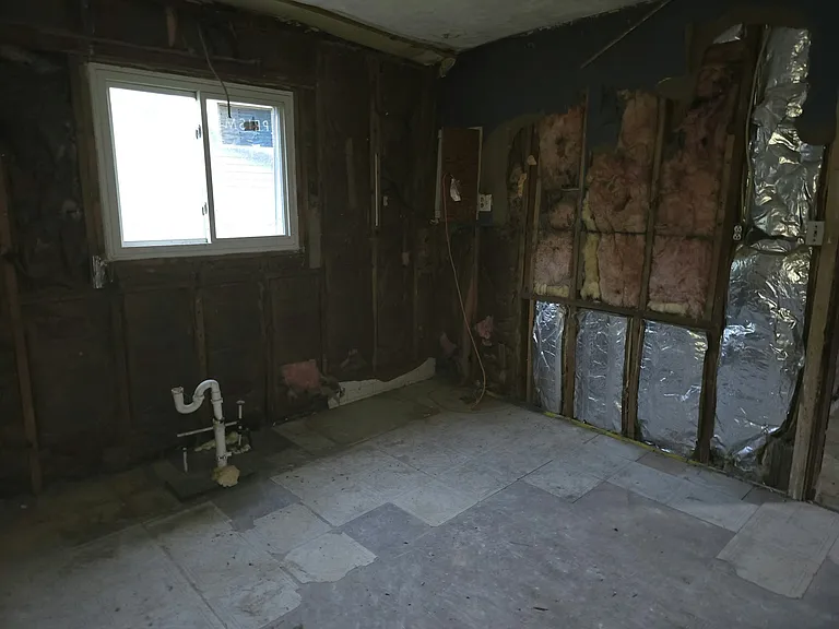 728 Schirmeyer St — Photo 4