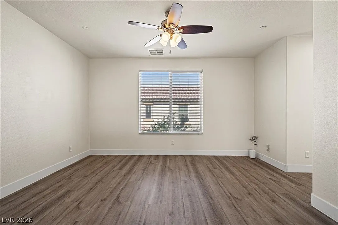 4 bed, 3.5 bath, 1874 sqft, $1,940 — Photo 4