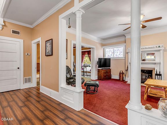 4th image of 204 Fairview Ave