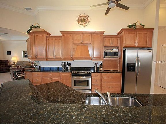 5th image of 74 Tropicana Dr