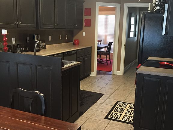 5th image of 70 Stillwater Ln