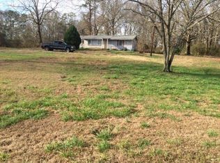 27 E Gordon Rd, Newnan, GA 30263