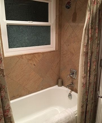 3rd image of 2826 Winchester Dr