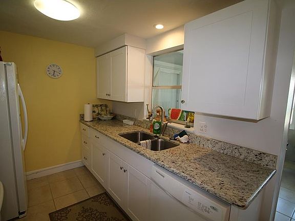 4th image of 433 Circlewood Dr #M-2