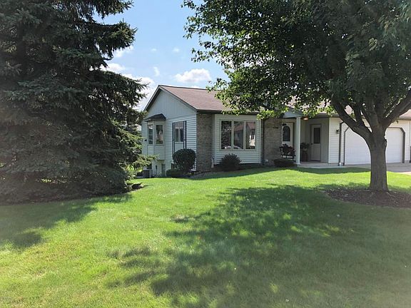 2nd image of 6566 Glen Hollow Dr SE