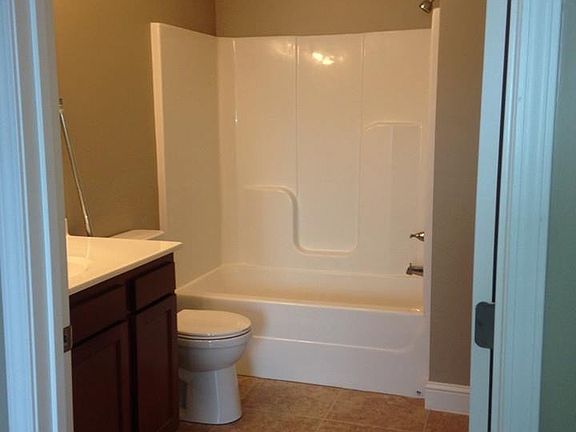 3rd image of 179 Trail Loop Dr Unit 101