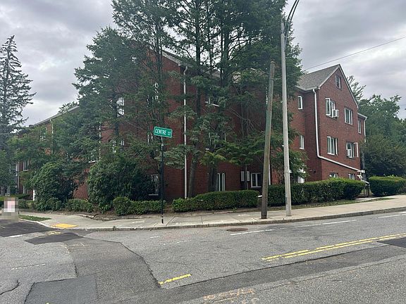 3rd image of 548 Centre St