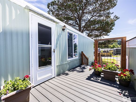 3rd image of 2400 Donovan Avenue #35