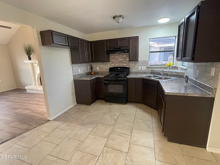 1574 Rebecca Ann Dr — Photo 13