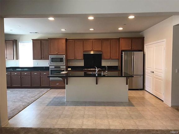 2nd image of 16121 Retreat Ave
