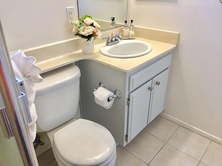 170 N Sierra Bonita Ave #12 — Photo 7