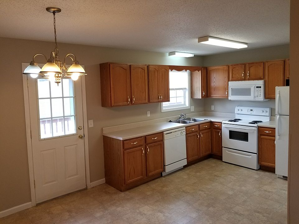 Huge Kitchen with all appliances and private back deck off kitchen