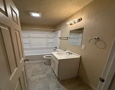 1002 E Main St #5 — Photo 5