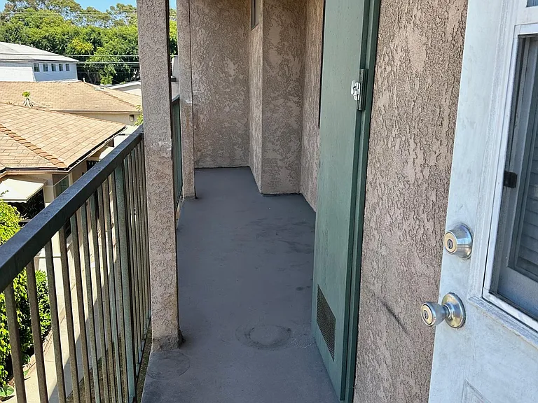 1108 Molino Ave #1 — Photo 8