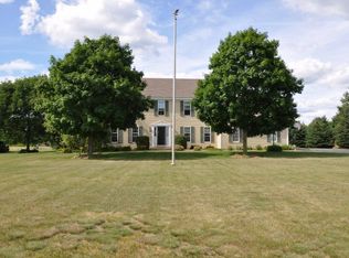 S87W34790 Nesting Ln, Eagle, WI 53119