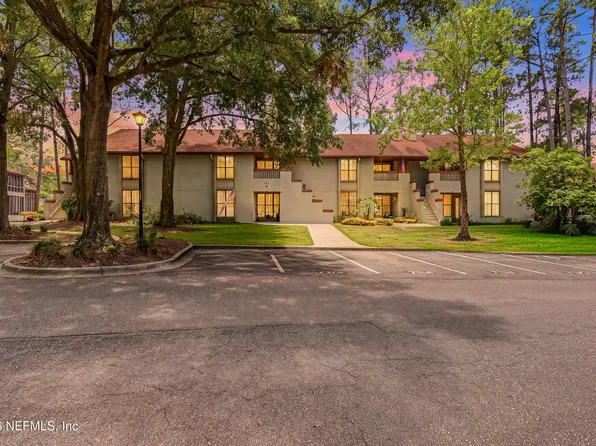 704 WOOD HILL Drive #704, Jacksonville, FL 32256