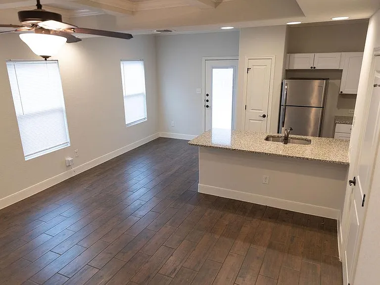 6307 Melanzane Ave #1 — Photo 10