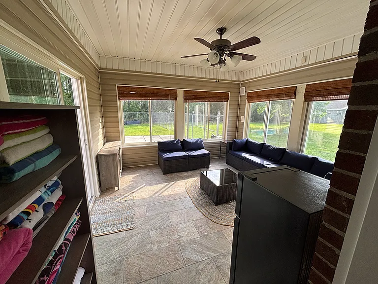 468 Derby Ln — Photo 29