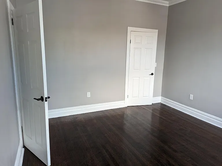 45 Linden St #5 — Photo 7