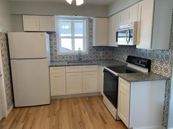 4138 Lake St, Bridgman, MI 49106