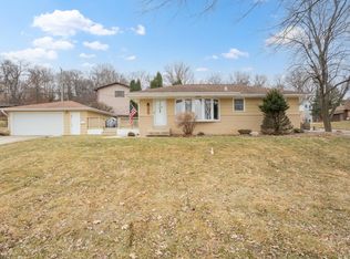 932 24th St NW, Rochester, MN 55901