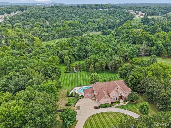 10570 Glen Oaks Dr, Festus, MO 63028