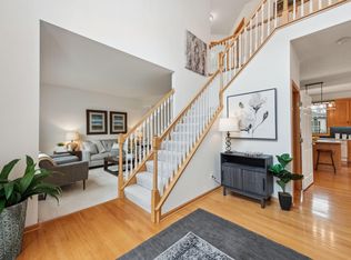 7916 Hill Rd, Woodbury, MN 55125