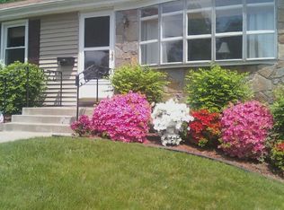 31 Fox Hill Dr, Vernon, CT 06066