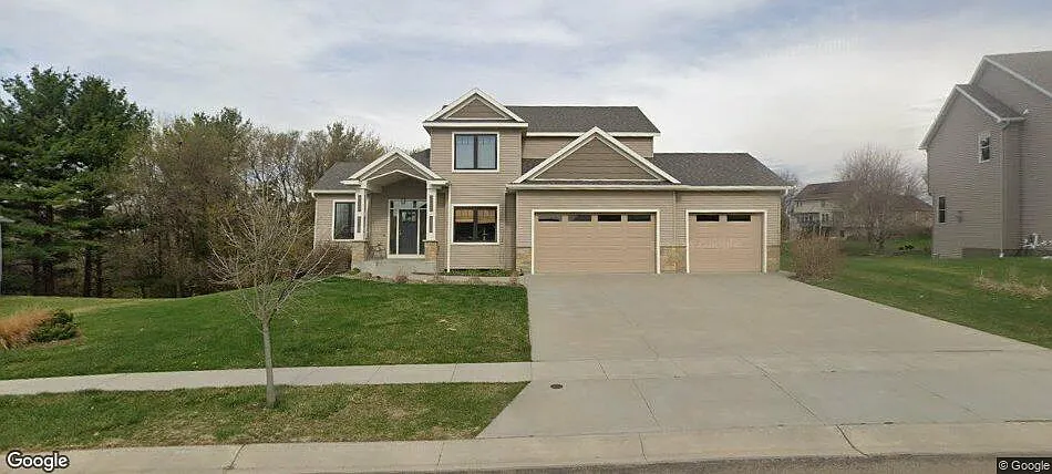 3 bed, 2450 sqft, $3,500 — Photo 1
