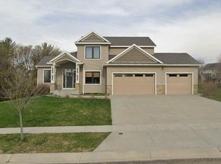 2049 Kerry Dr NE, Rochester, MN 55906