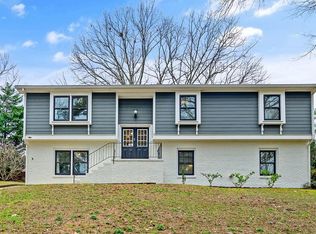 5321 Cherrycrest Ct, Raleigh, NC 27609