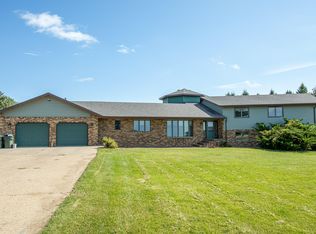 6415 Crested Butte Rd, Bismarck, ND 58503