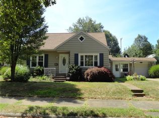 712 Marne Rd, Erie, PA 16511