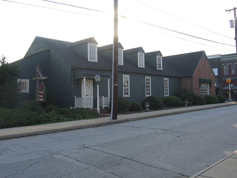 2nd image of 238 N Main St