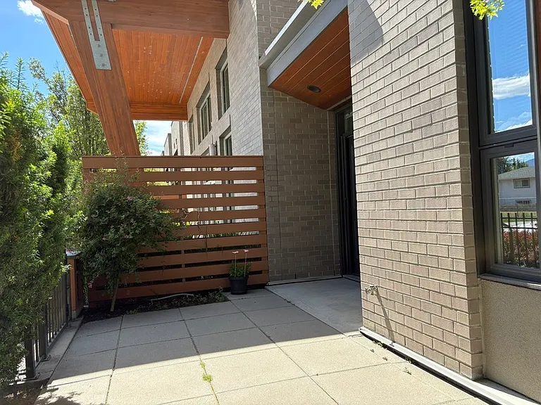 1550 Dickson Ave #6 — Photo 7