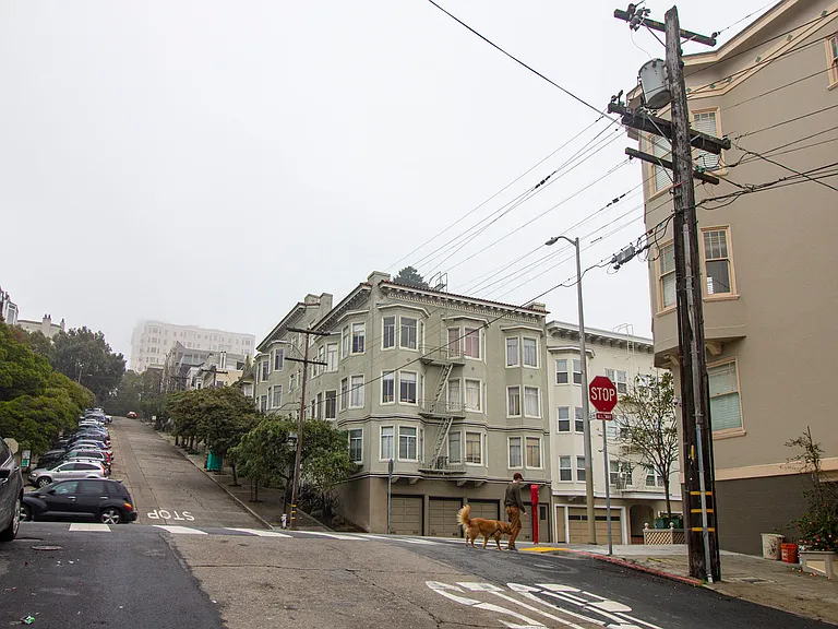 60-62 Grenard Apartments — Photo 17