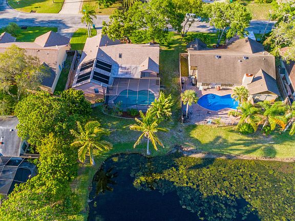 5th image of 2230 Plantation Dr