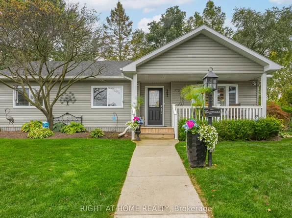 162 Mississauga Pl, Grand Bend, ON N0M 1T0