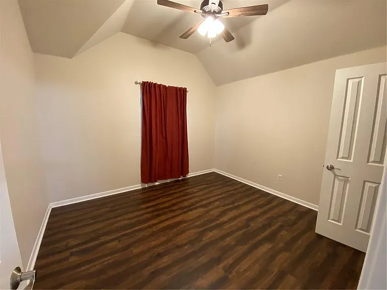 8811 Glen Canyon Dr — Photo 19